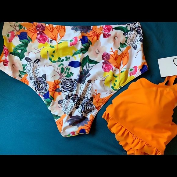 High Waisted Bikini 🍊 - Picture 3 of 5